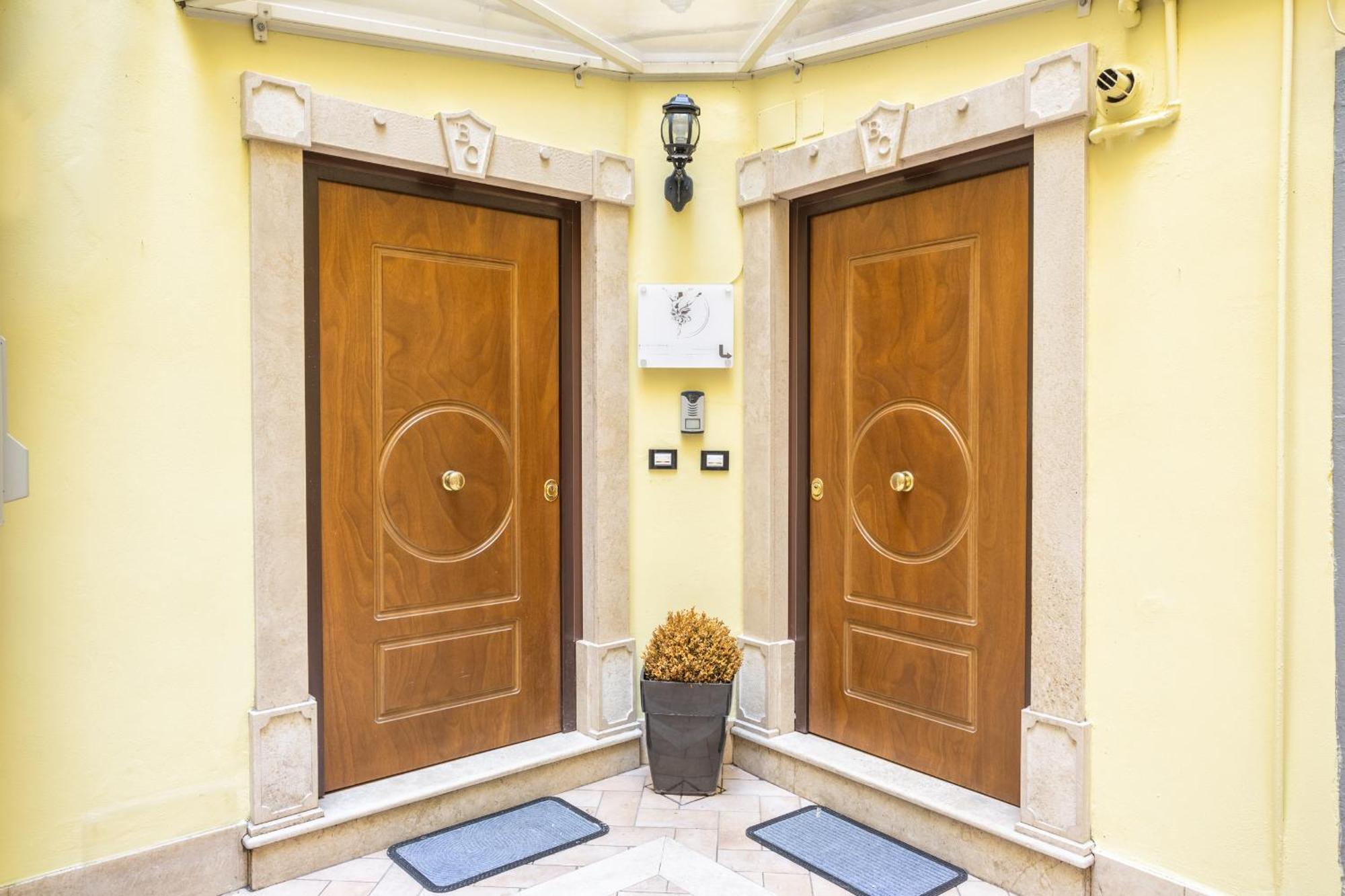 רומא Luxury Inn Opera מראה חיצוני תמונה