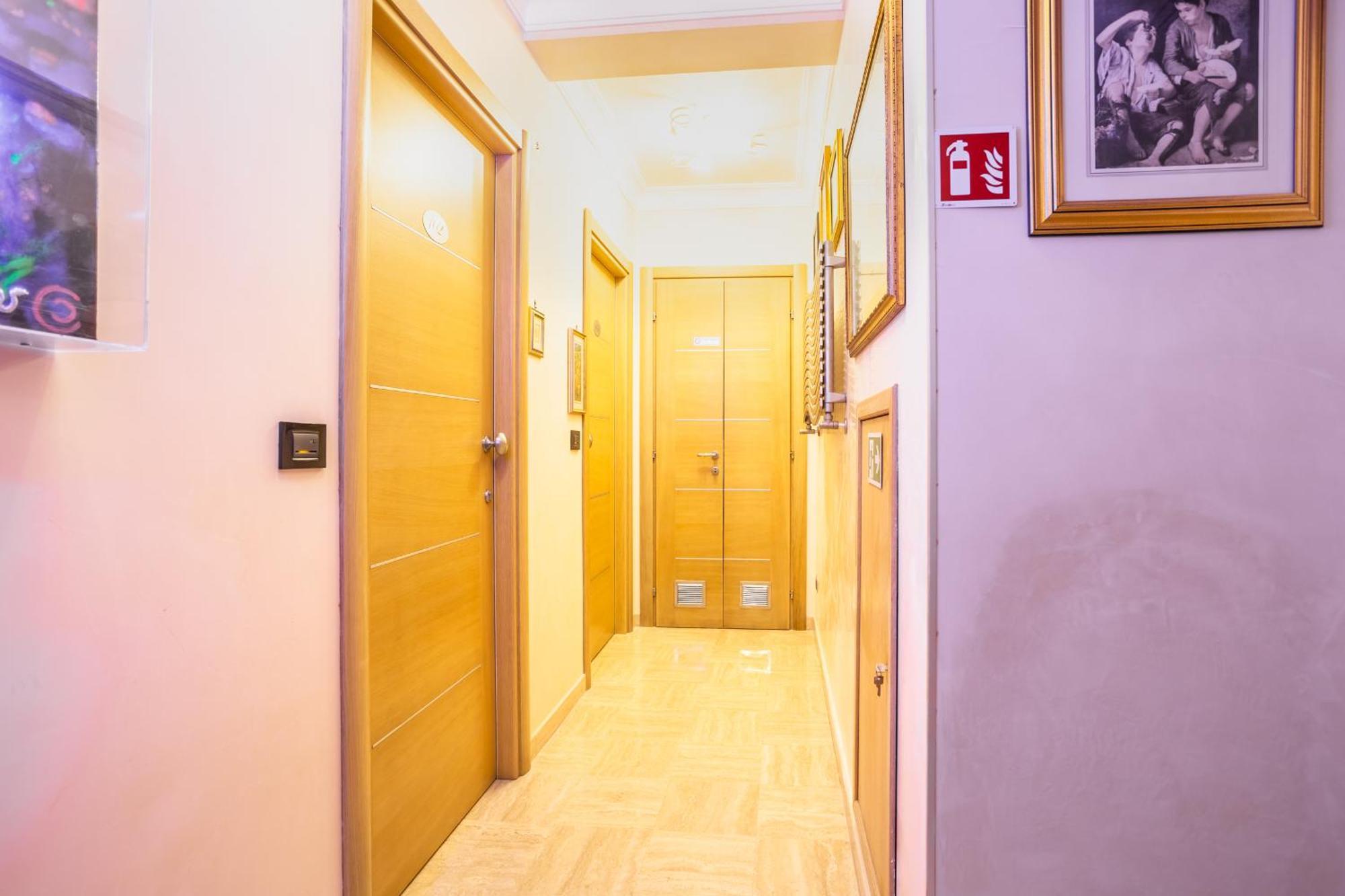 רומא Luxury Inn Opera מראה חיצוני תמונה