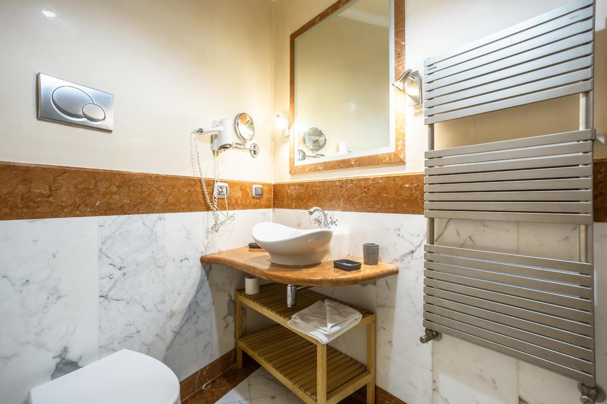 רומא Luxury Inn Opera מראה חיצוני תמונה