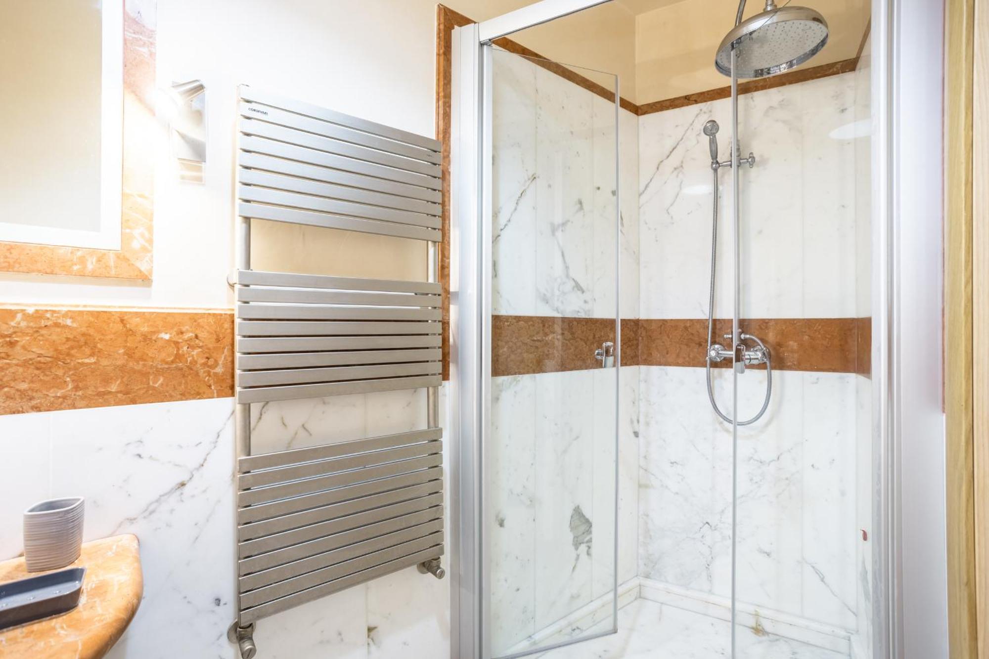 רומא Luxury Inn Opera מראה חיצוני תמונה